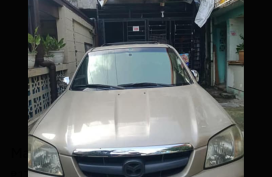 Selling Used Mazda Tribute 2004 at 68000 km in Manila 