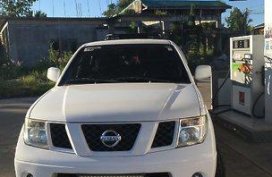 Selling White Nissan Frontier Navara 2011 Manual Diesel at 77182 km 