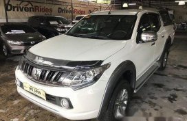 Selling Mitsubishi Strada 2017 Manual Diesel 
