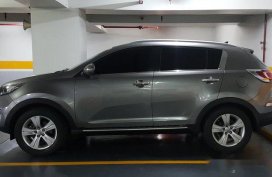 Selling Silver Kia Sportage 2012 at 81000 km