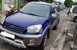 Selling Blue Toyota Rav4 2002 Automatic Gasoline