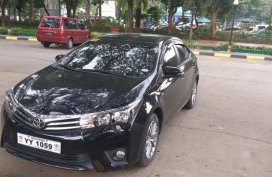 Sell Black 2016 Toyota Corolla Altis at 13000 km 