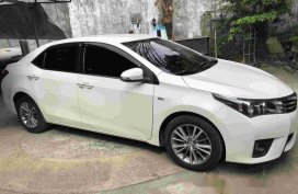 White Toyota Corolla Altis Automatic 2014 for sale  