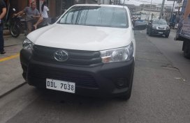 Selling White Toyota Hilux 2016 at 20000 km in Angeles 