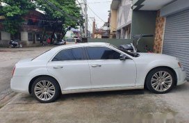 Sell White 2014 Chrysler 300c Automatic