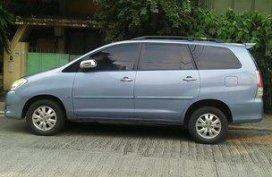 Sell Blue 2012 Toyota Innova Automatic Diesel at 6000 km 