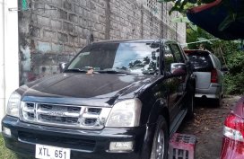 Sell Black Isuzu D-Max 2005 Truck in Angeles 