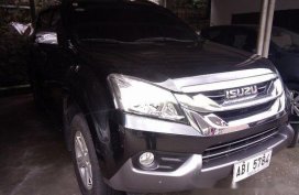 Black Isuzu Mu-X 2015 Automatic Diesel for sale