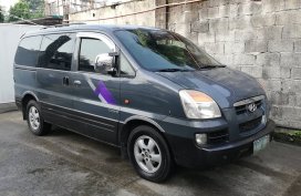 Selling 2nd Hand Hyundai Starex 2004 Van at 102000 km 