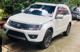 Selling Pearl White Suzuki Grand Vitara 2016 Automatic Gasoline at 26000 km