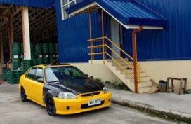 Yellow Honda Civic 1998 at 100000 km for sale