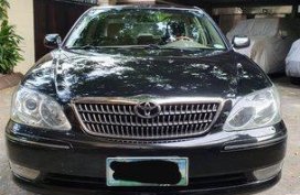 Black Toyota Camry 2005 at 81000 km for sale 