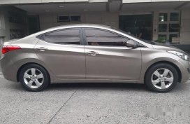 Grey Hyundai Elantra 2013 at 54000 km for sale 