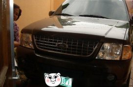 Selling Ford Explorer 2006 at 98000 km