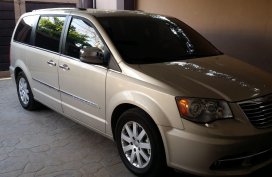 2012 Champagne Gold Town and Country for sale in Muntinlupa