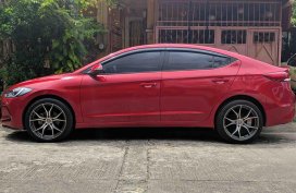 Selling Red Hyundai Elantra 2016 at 27000 km 