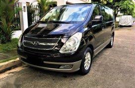 Sell Gold 2011 Hyundai Starex in Quezon City