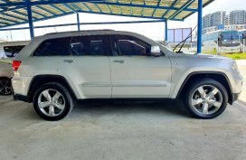 Jeep Grand Cherokee 2012 for sale in Makati 
