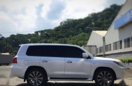 Selling Used Lexus Lx 2013 in Subic 