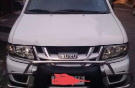 Isuzu Crosswind 2015 at 20000 km for sale 