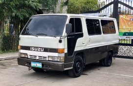 Selling White Isuzu Elf 1997 Manual Diesel 