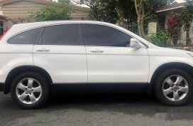 White Honda Cr-V 2007 at 100000 km for sale