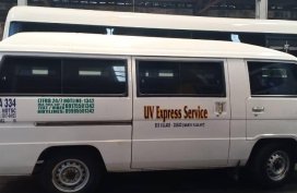 Selling 2009 Mitsubishi L300 Van for sale in Paranaque 