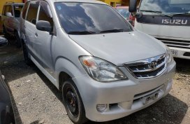 Silver Toyota Avanza 2008 at 98000 km for sale