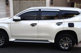 White Mitsubishi Montero sport 2017 at 35000 km for sale
