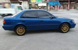 Selling Blue Toyota Corolla 2000 Manual Gasoline at 100000 km 