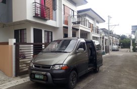 2007 Toyota Granvia 