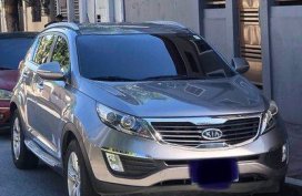 Selling Black Kia Sportage 2012 at 56000 km