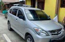 Selling Silver Toyota Avanza 2010 at 47000 km 