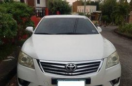 Sell White 2010 Toyota Camry Automatic Gasoline at 120000 km