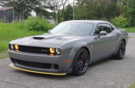 Selling Dodge Challenger 2019 Automatic Gasoline at 2000 km