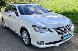 White Lexus Es 350 2010 at 68000 km for sale