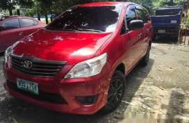 Selling Red Toyota Innova 2014 at 181000 km