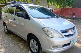 Toyota Innova E diesel
