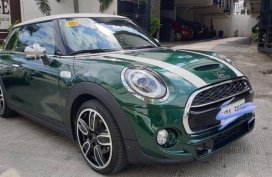 Selling Green Mini Cooper S 2019 in Taguig 