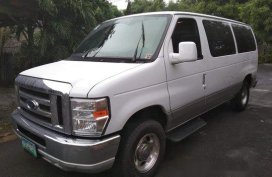 White Ford Econoline 2012 at 78000 km for sale
