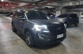 Slightly Used Top of the Line 2017 Ford Explorer 4x4 Automatic