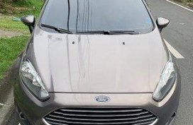 Selling Ford Fiesta 2015 Automatic Gasoline 