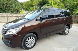 Sell Brown 2015 Toyota Innova at 43000 km