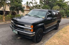 Selling 1999 Chevrolet Suburban in Manila