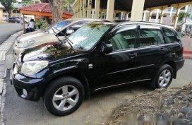Black Toyota Rav4 2004 at 154000 km for sale