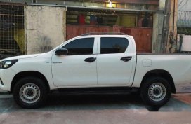 Sell White 2016 Toyota Hilux at 78000 km
