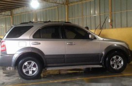 Sell White 2006 Kia Sorento at 108000 km