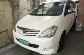 Selling White Toyota Innova 2010 Manual Diesel 