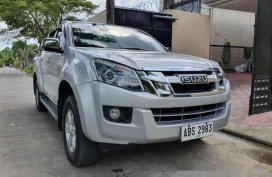 Silver Isuzu D-Max 2015 at 35000 km for sale