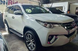 White Toyota Fortuner 2016 for sale in Quezon City